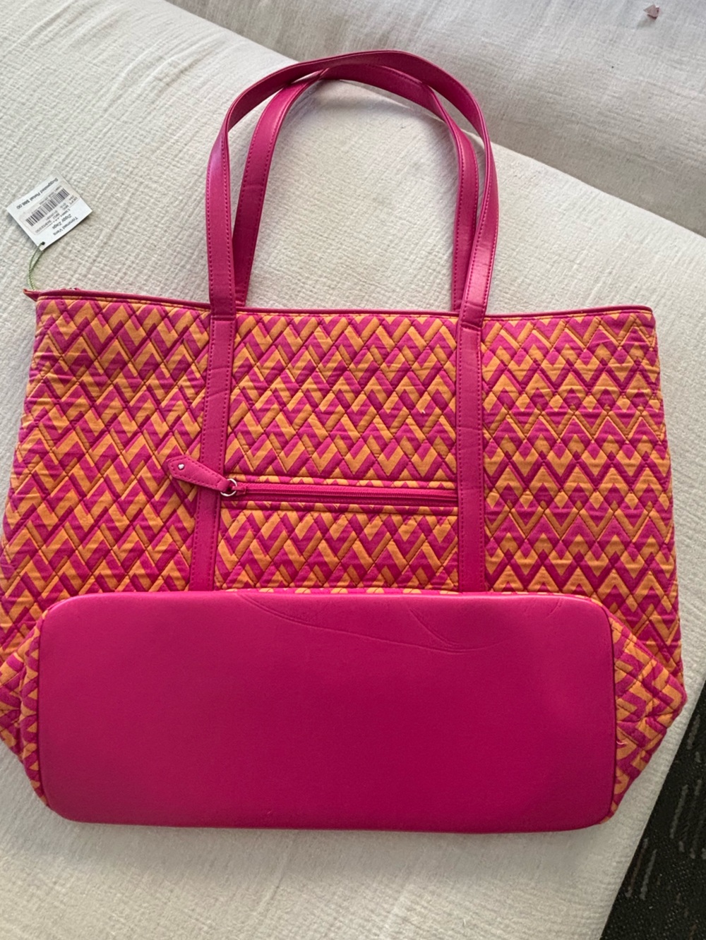 Vera Bradley Quilted Chevron Ziggy Zags Pink & Orange Tote Bag New with Tags - Picture 3 of 4
